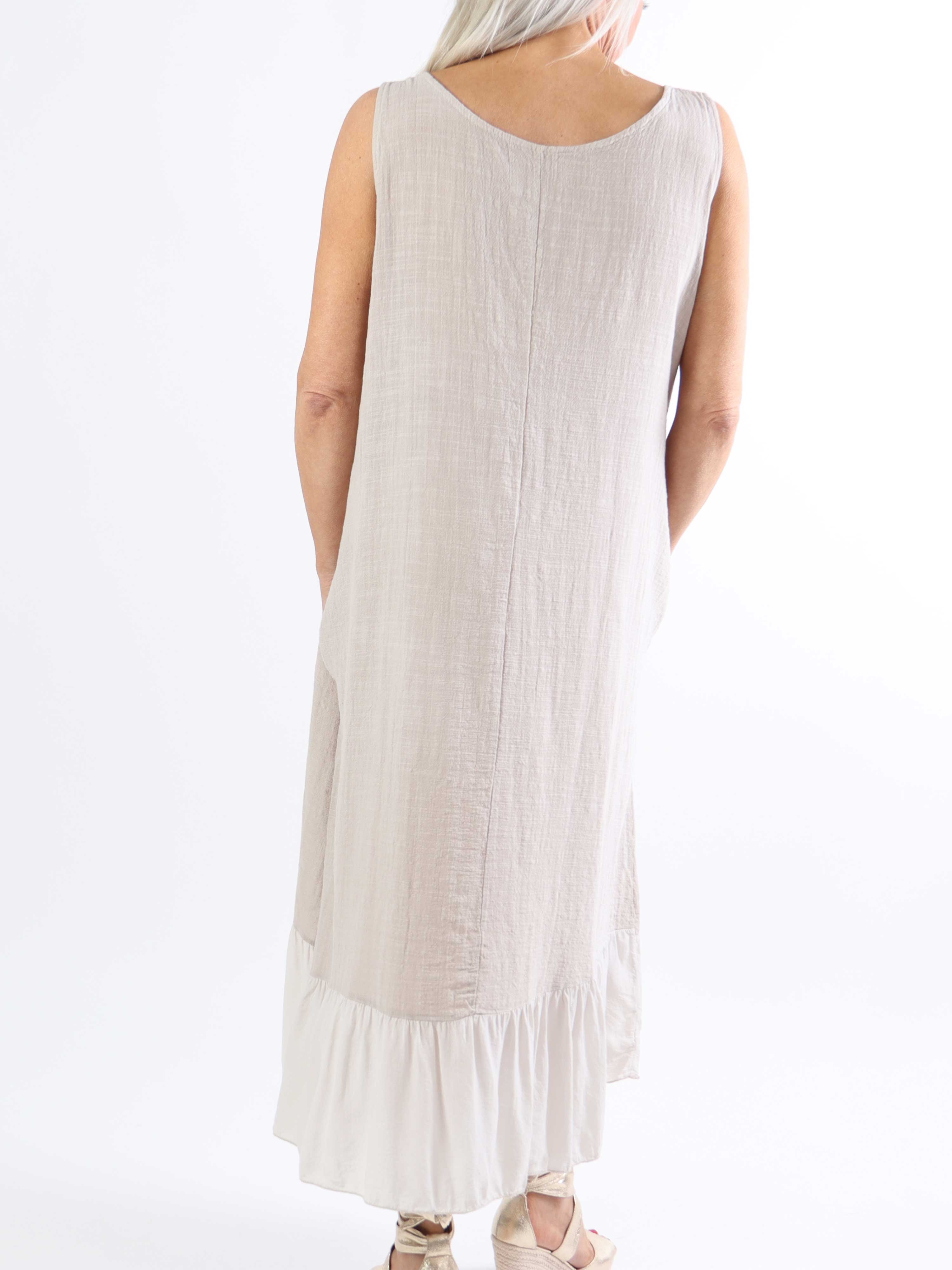 Mille - Plus size sommarklänning i linne med volang